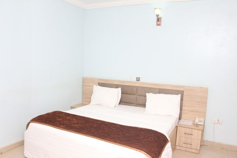 Hotel Josto's Place