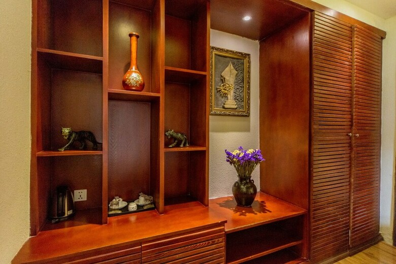 Lijiang Bairui Vacation Hotel