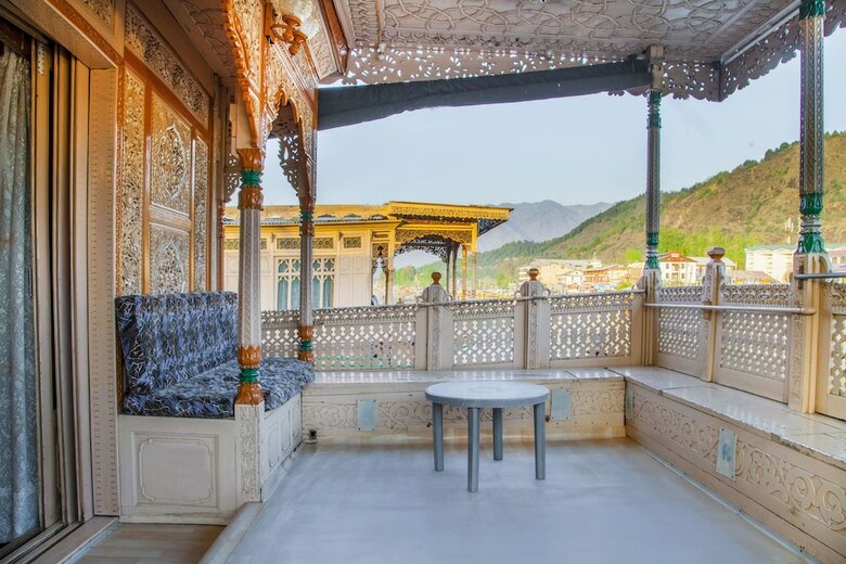 Guesthouser 1 Br Houseboat 126f