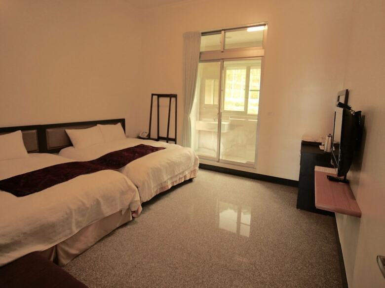 Hotel Deren Tea Garden B&B