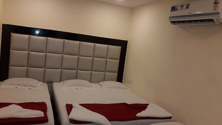Hotel Janata