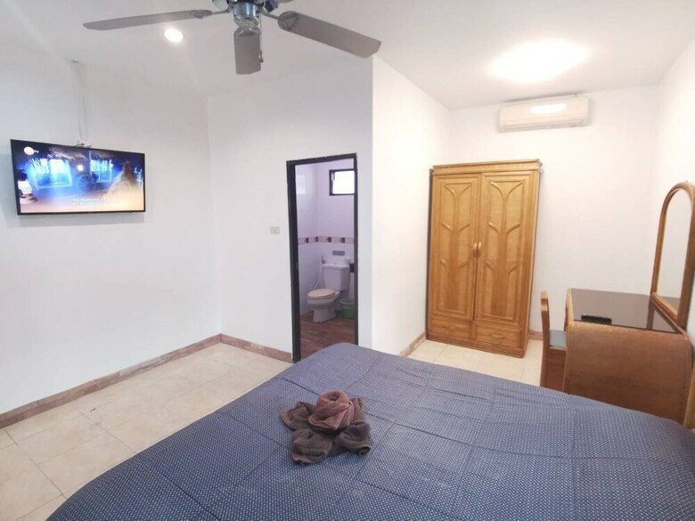 Baan Kanittha - 6 Bedrooms Gt Pool Villa