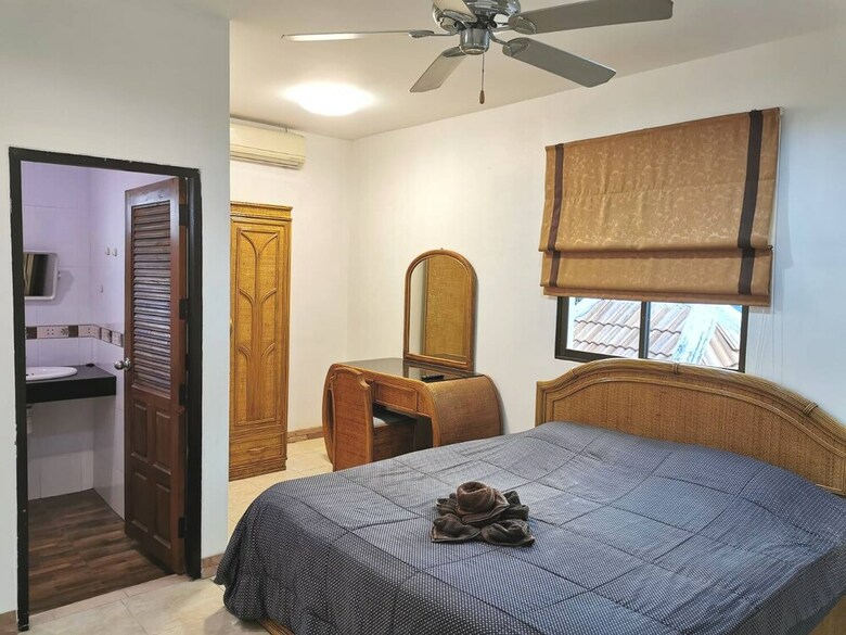 Baan Kanittha - 6 Bedrooms Gt Pool Villa