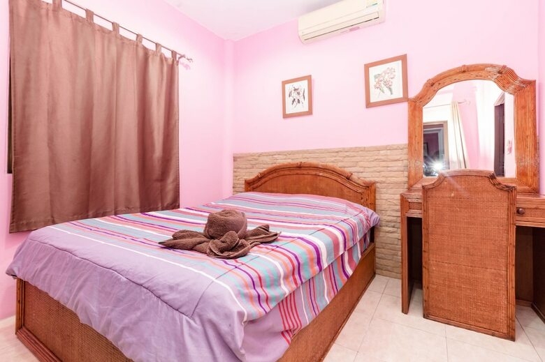 Baan Kanittha - 6 Bedrooms Gt Pool Villa