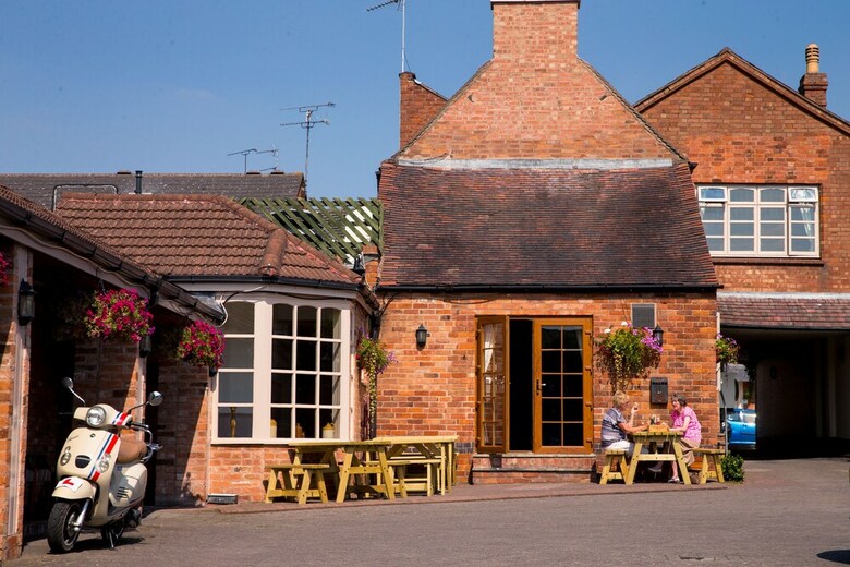 Bed & Breakfast The Old Fourpenny Shop Hotel