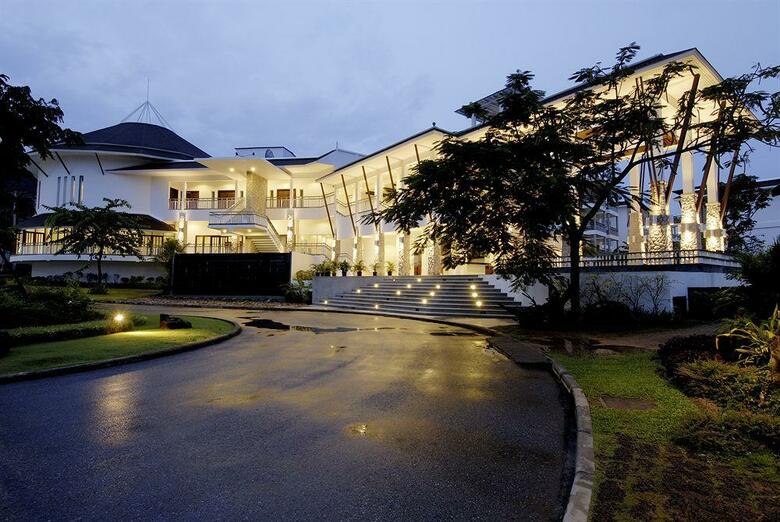 Hotel Peace Laguna Resort & Spa