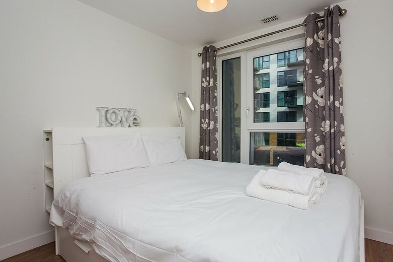 2 Bedroom Apartment With Balcony