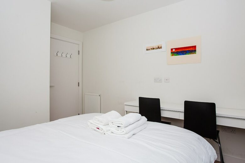 2 Bedroom Apartment With Balcony