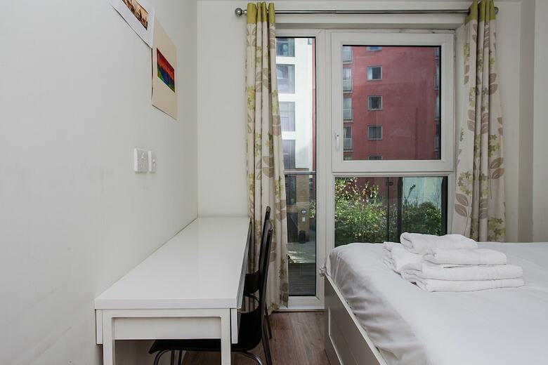 2 Bedroom Apartment With Balcony