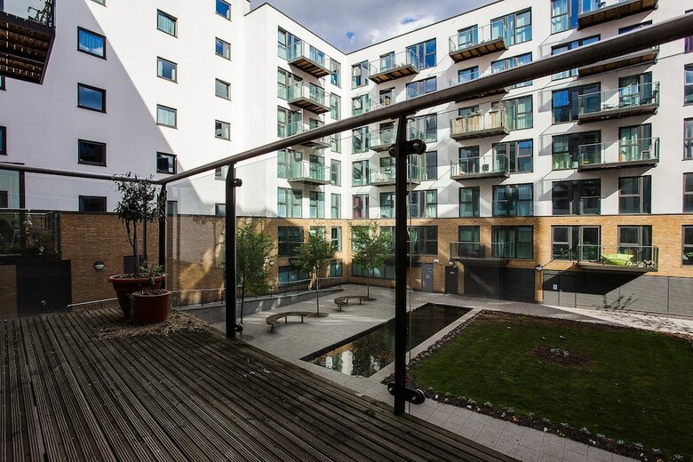 2 Bedroom Apartment With Balcony