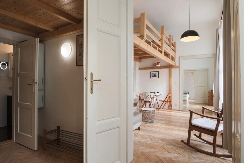 Wenceslas Apartment For 10 With AC
