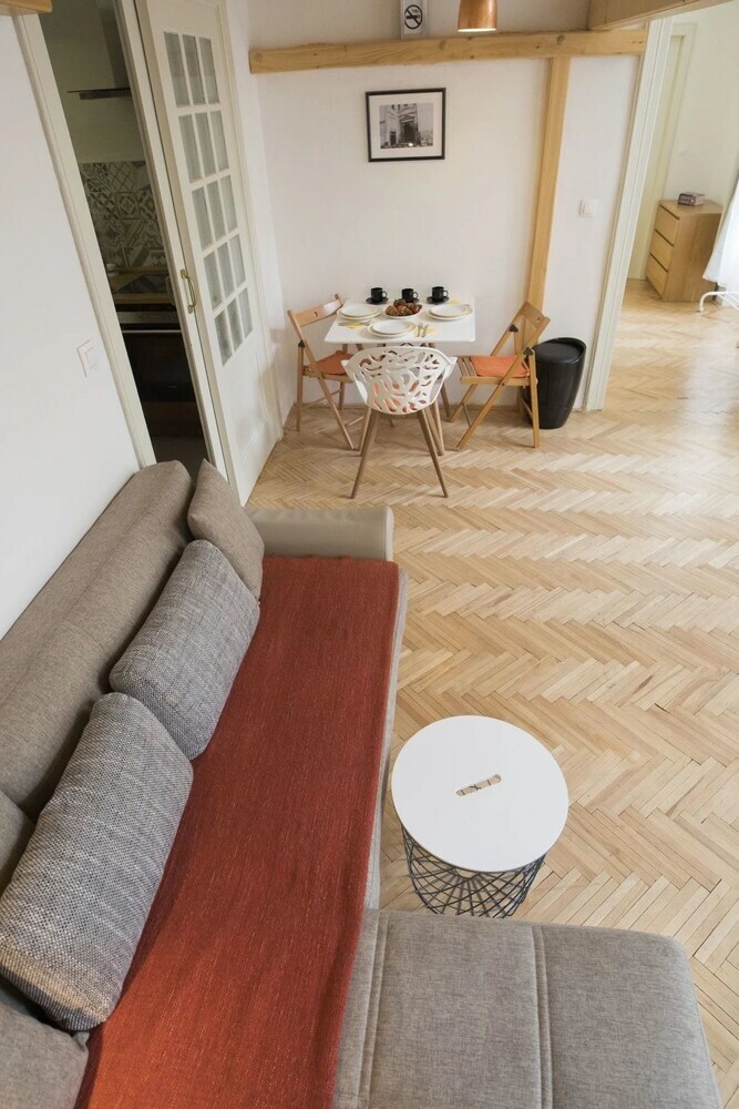 Wenceslas Apartment For 10 With AC