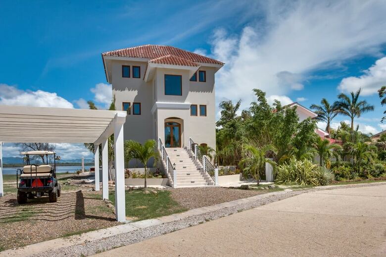 Villa Laguna Gecko
