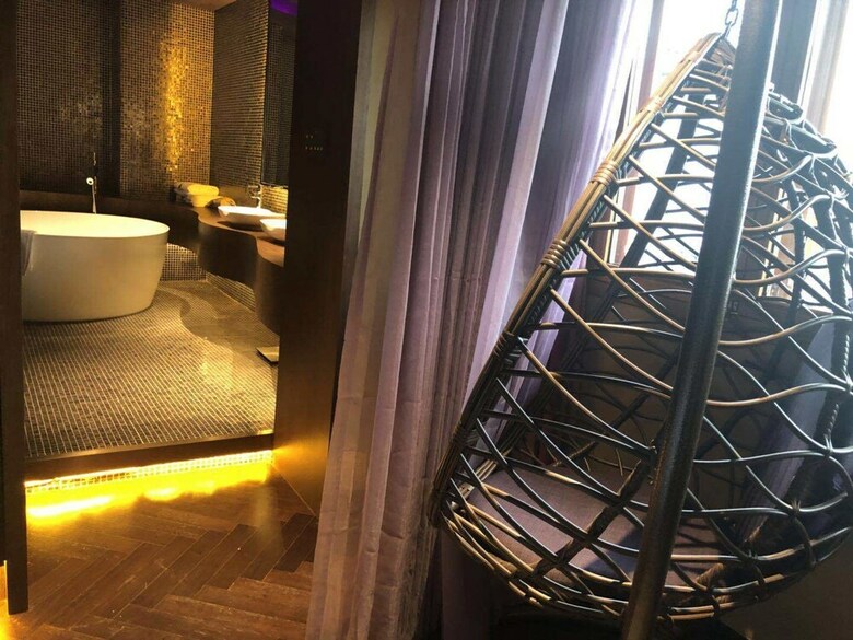 Hotel Perched Memory