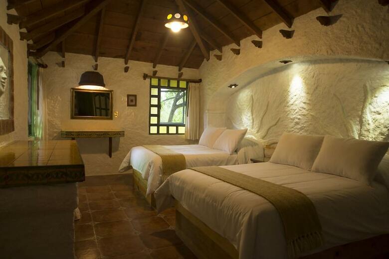 Hotel Bosques Del Sol Suites