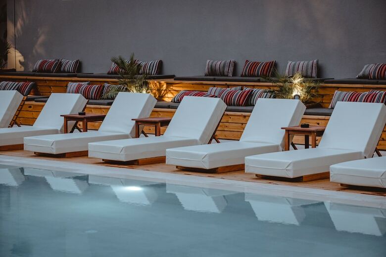 The Z Club - New Generation Hotel