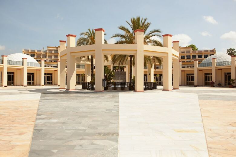 Romana Playa Apartments