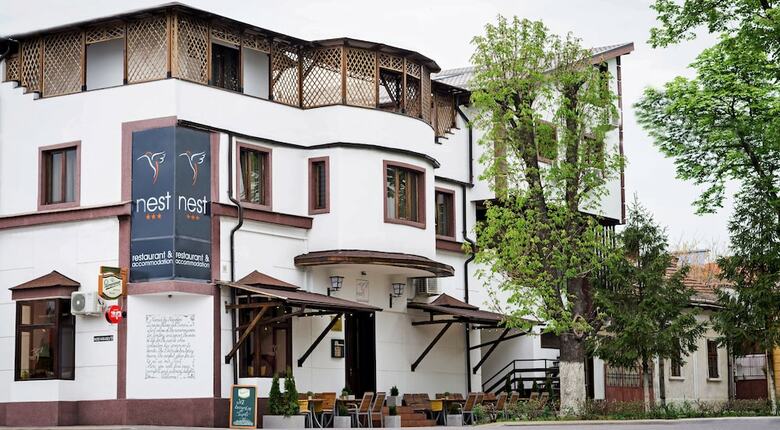 Hotel Nest