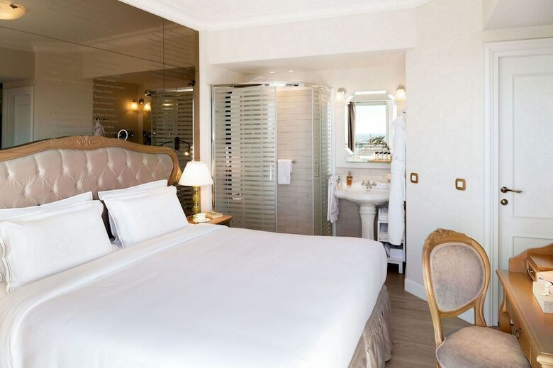 Hotel Legacy Gastro Suites