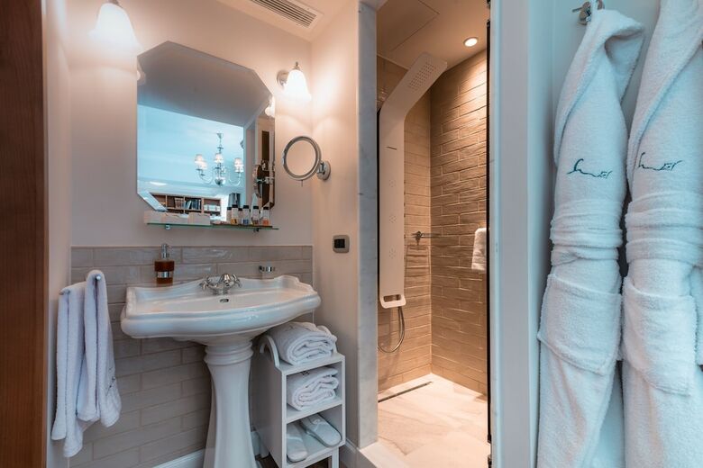 Hotel Legacy Gastro Suites