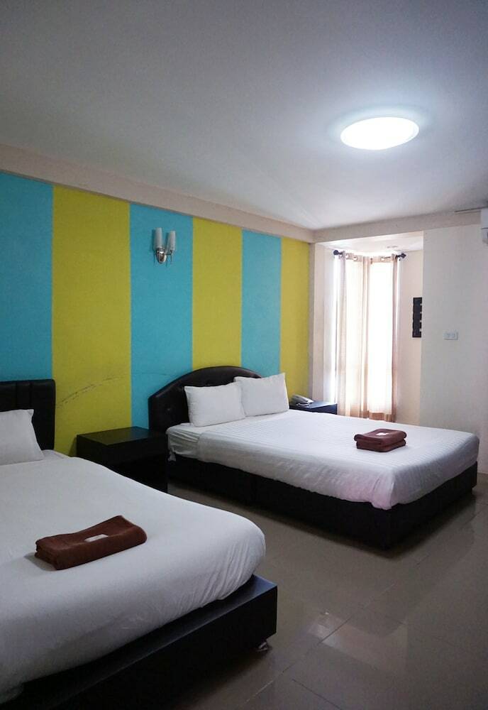 Hotel Puangpech Place