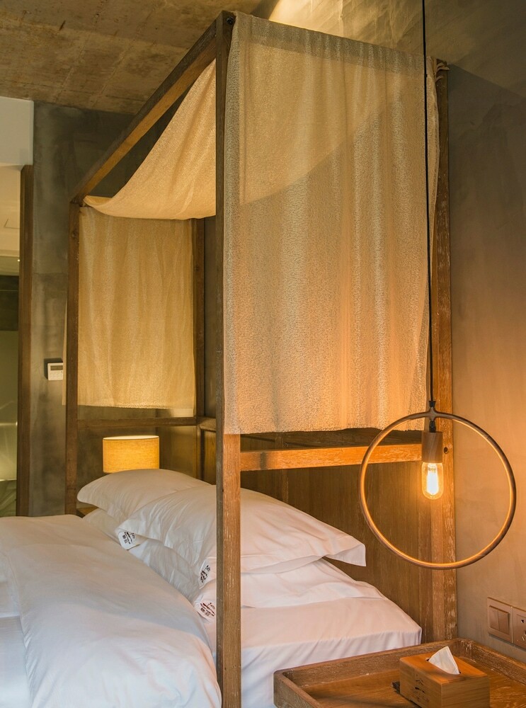 Heart Dweller Hotel