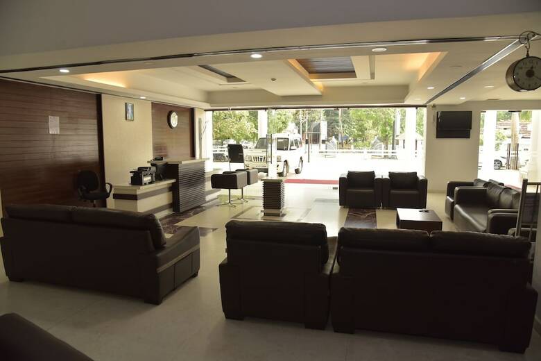 Hotel Armani Residency