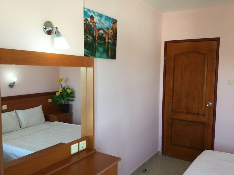 Hotel Holiday Apart