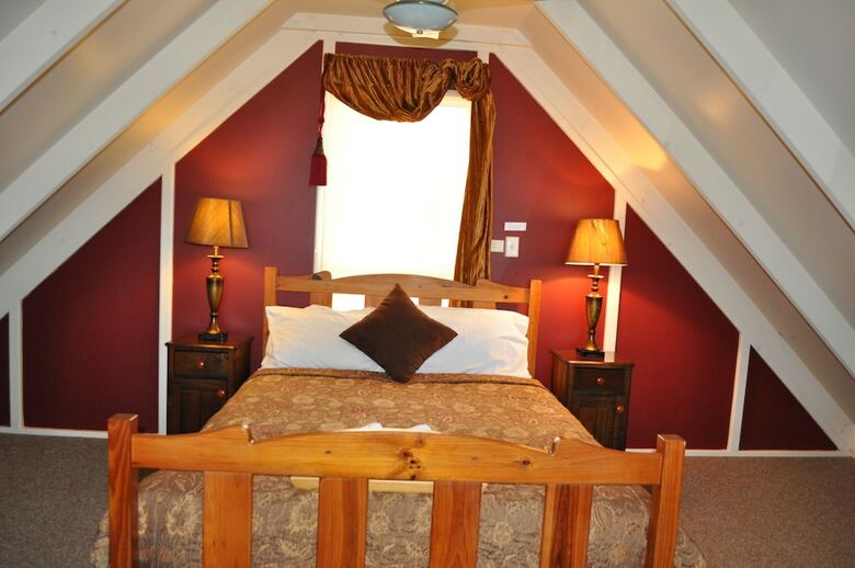 Cabana Bracken Ridge Villas
