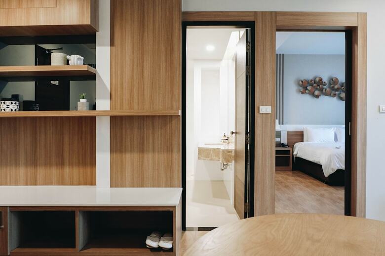 Civilize Hotel