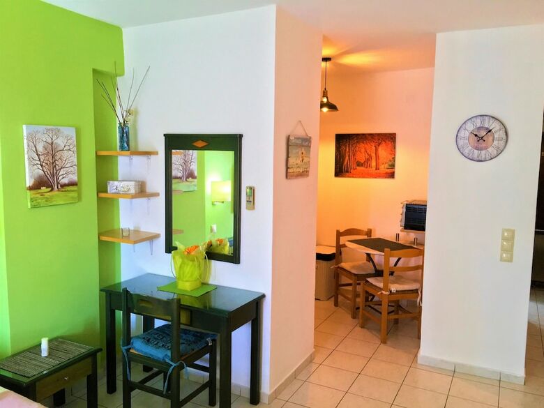 Apartamentos Lambros