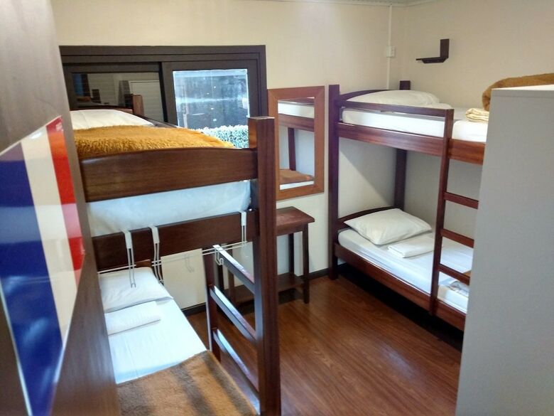 Hostal Garoa Hostel