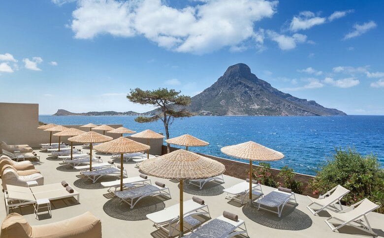 Carian Hotel