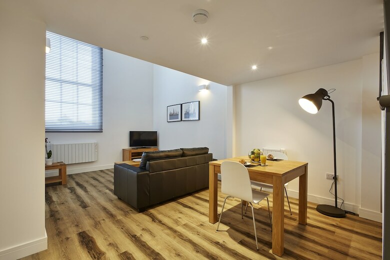 Apartamentos Burkhardt Hall By Flying Butler