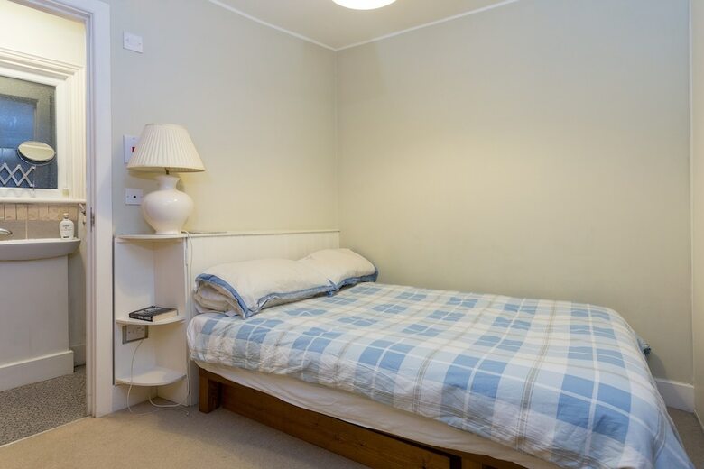 Apartamentos One Bedroom Flat With A Garden