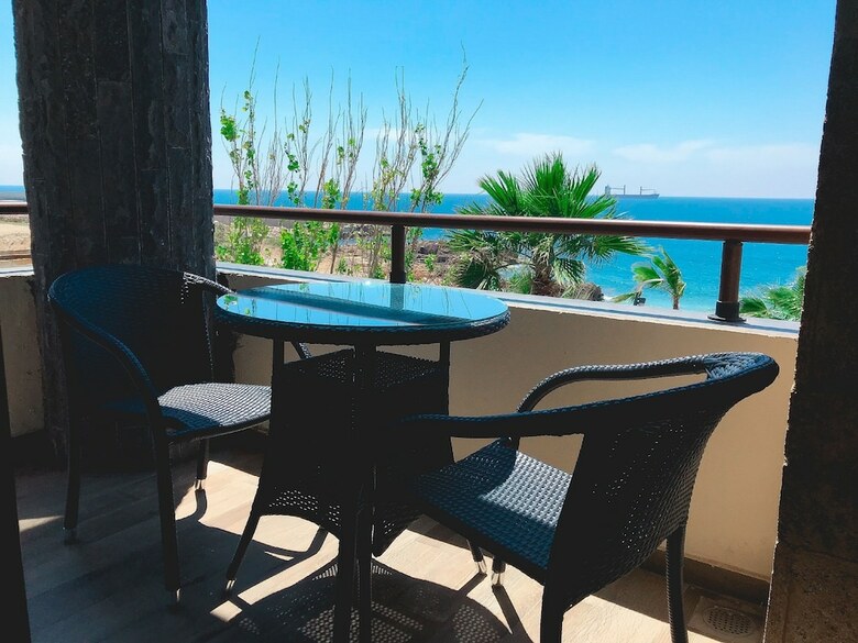 Seaview Hotel By Hansa