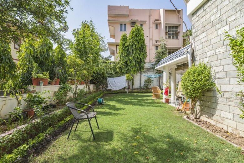 Hotel Girisadan Homestay