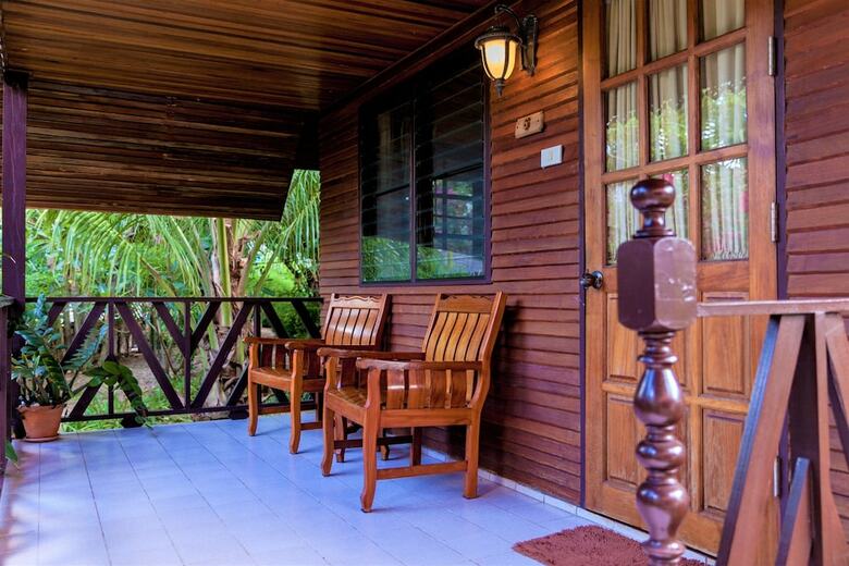 Hotel Bangrak Pier Bungalow
