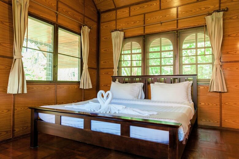 Hotel Bangrak Pier Bungalow