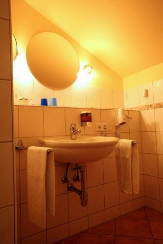 Land-gut-hotel Landgasthof G�by