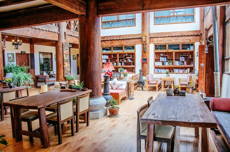 Shangrila E-outfutting Boutique Hotel
