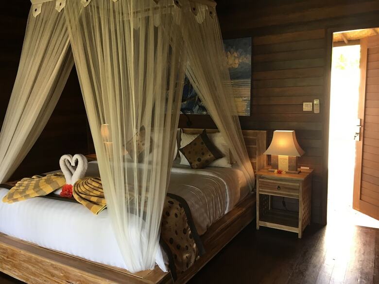 Bed & Breakfast The Niti Hut's