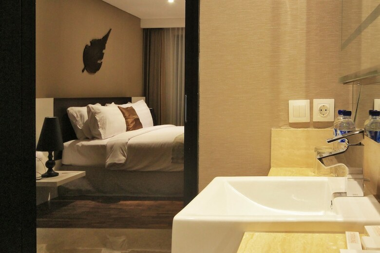 The Sterling Hotel & Villa's