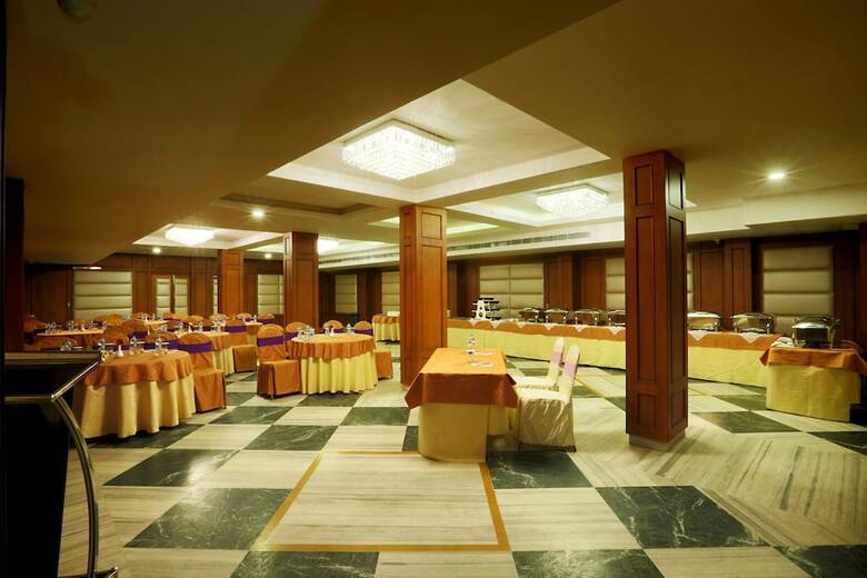 Hotel D Courtyard
