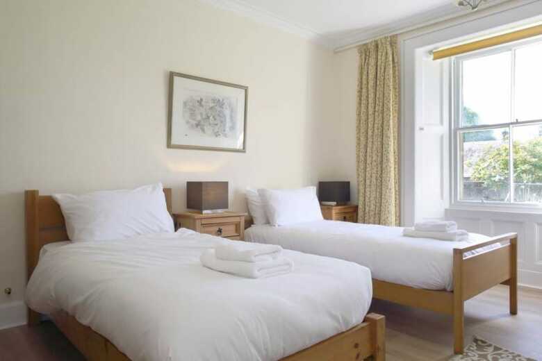 3 Bedroom Apartment With Private Entrance