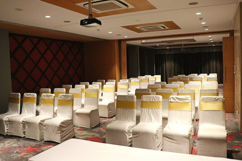 Hotel Crimson Park Shree Kanak Udaipur
