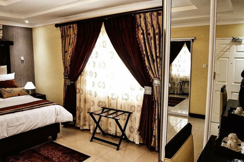 Bed & Breakfast Golden Door Villa