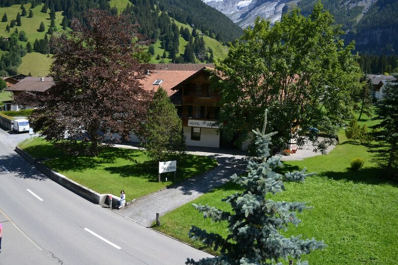 Hotel Alpina