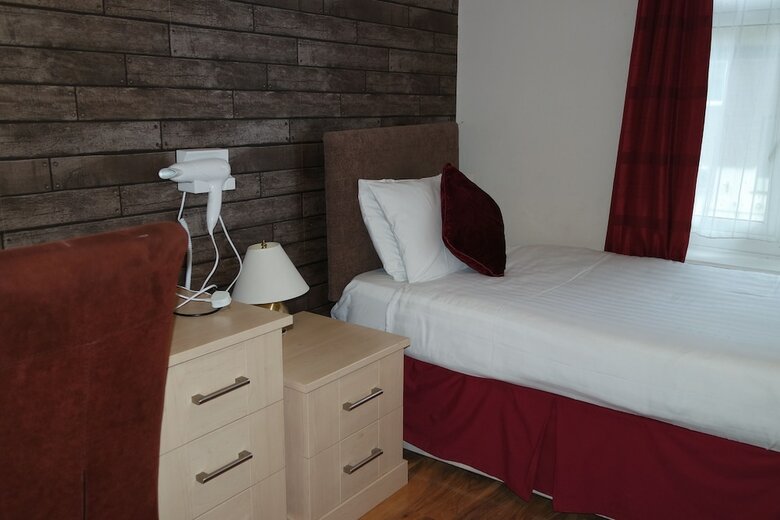 Gable End Hotel
