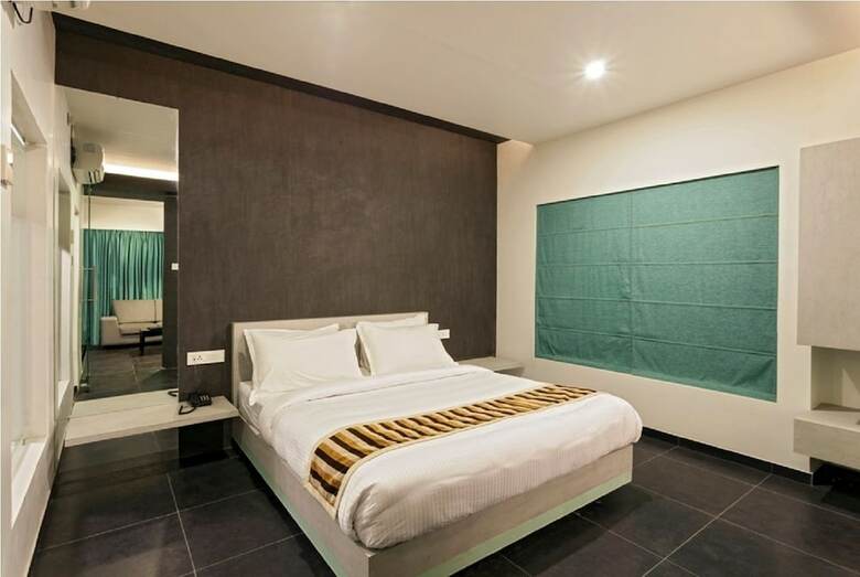 Hotel Rasika Renaissance